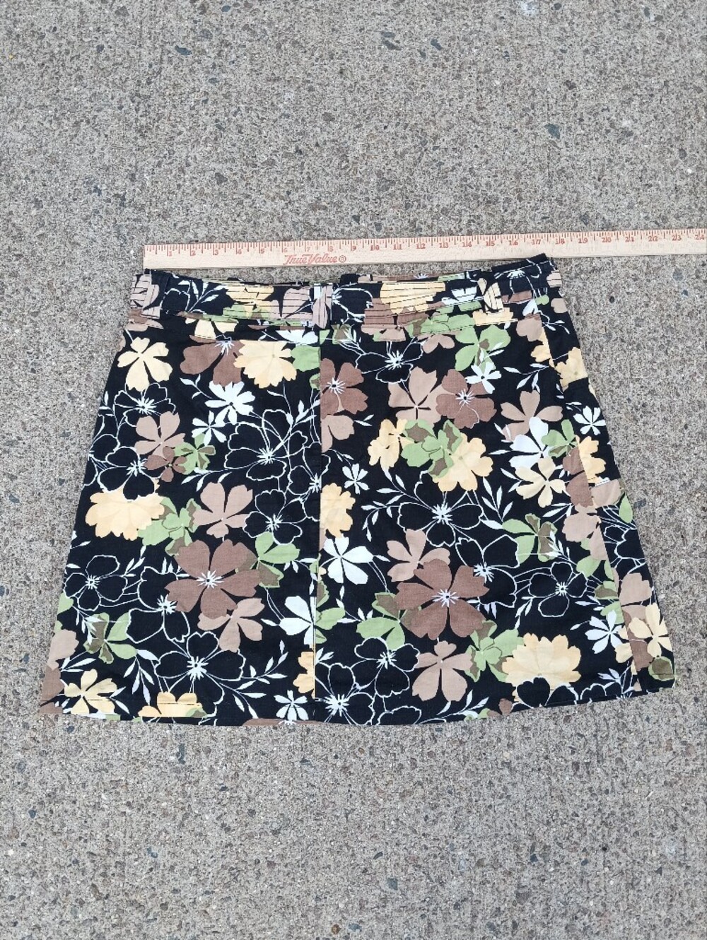 2000s White Stag Black Floral Mini Skort 100% Cotton